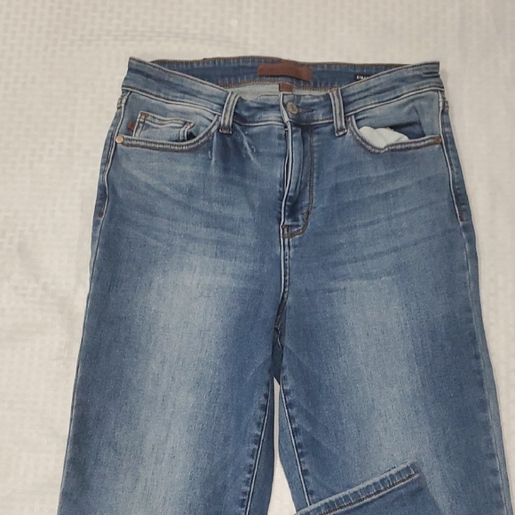 Judy Blue Straight Leg Jeans in Classic Blue - Picture 2 of 14